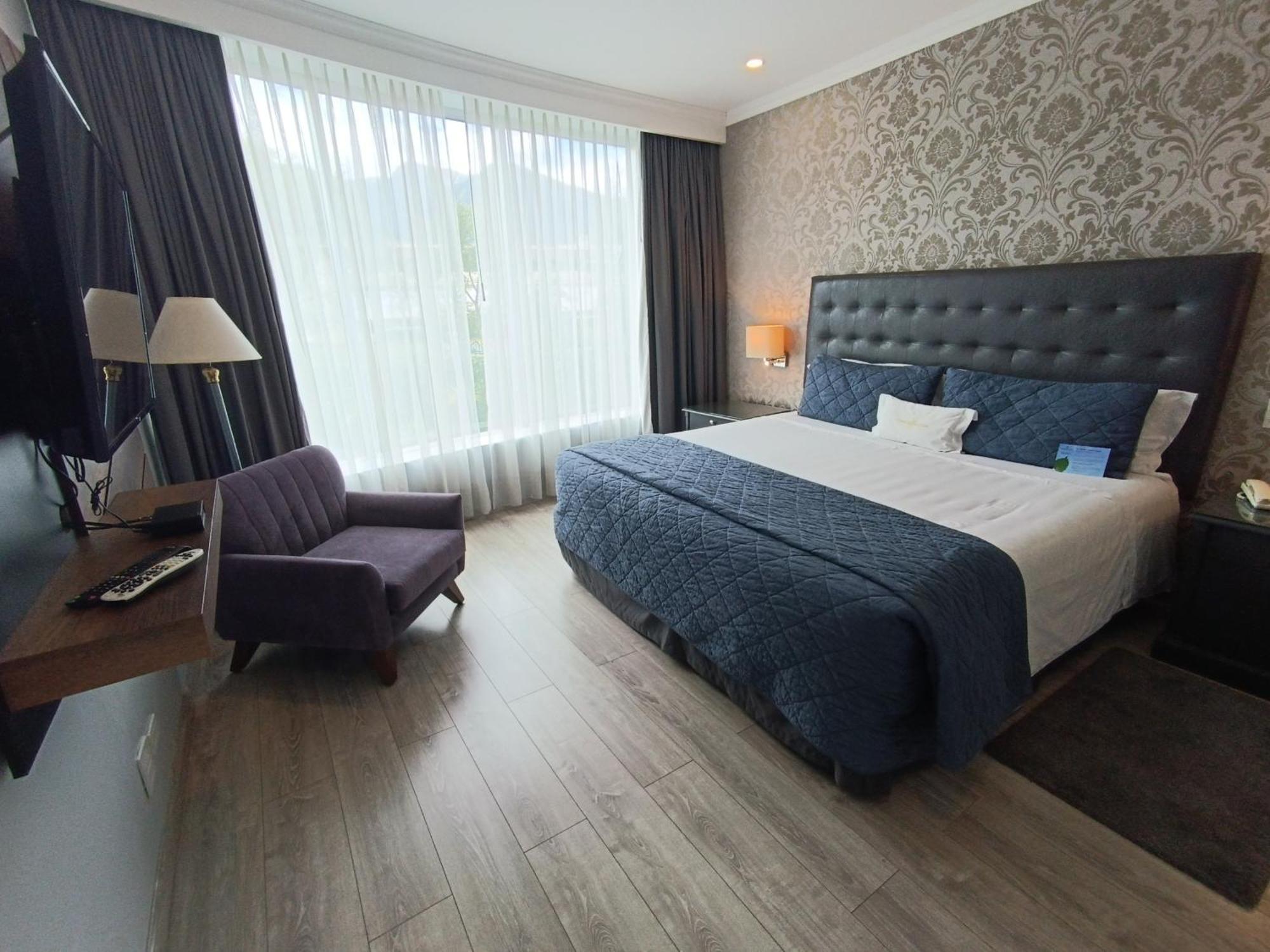 Aparta Hotel Torres De Suites Кіто Екстер'єр фото