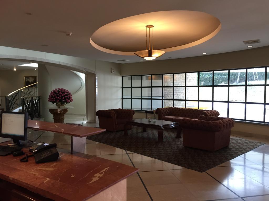 Aparta Hotel Torres De Suites Кіто Номер фото