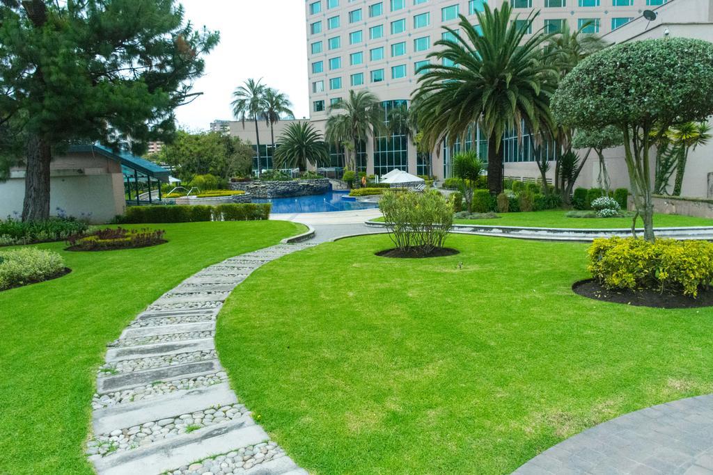 Aparta Hotel Torres De Suites Кіто Екстер'єр фото