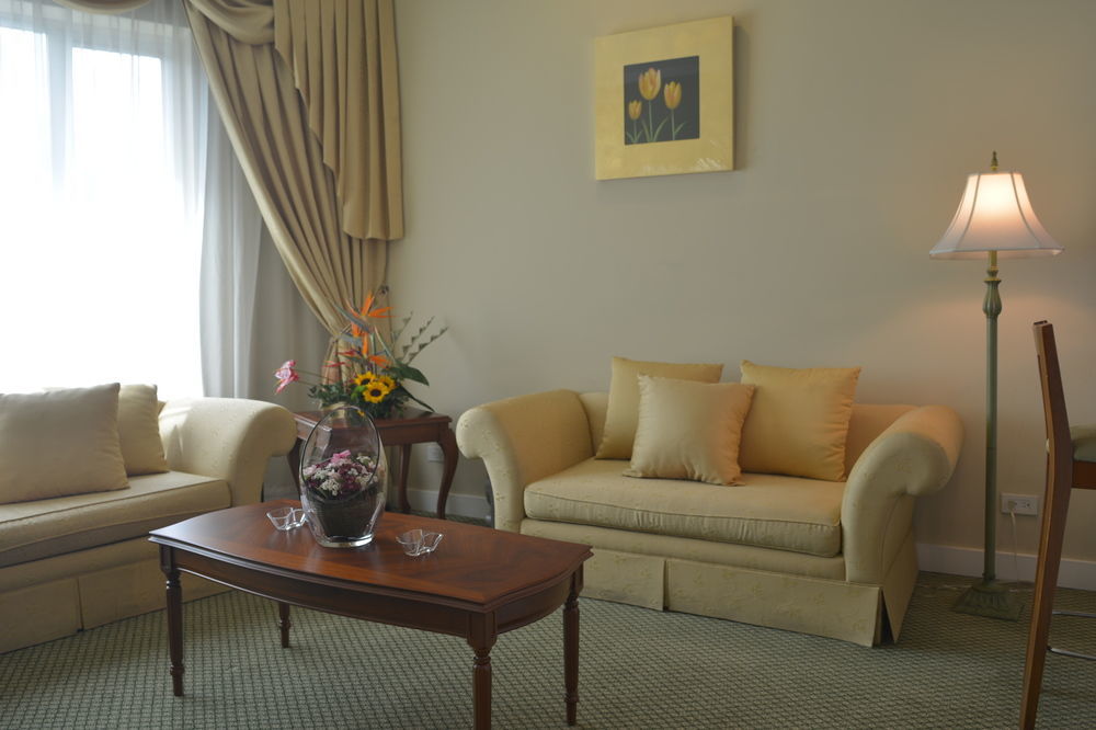 Aparta Hotel Torres De Suites Кіто Екстер'єр фото