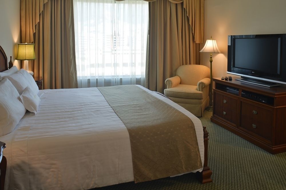 Aparta Hotel Torres De Suites Кіто Екстер'єр фото